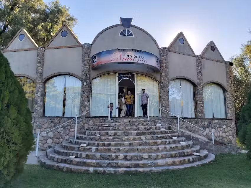 Rey de las Naciones, San Luis