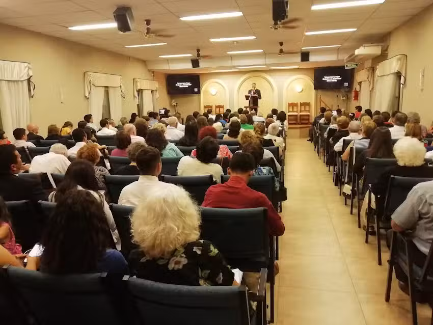 Sal&oacute;n del Reino de los Testigos de Jehov&aacute;