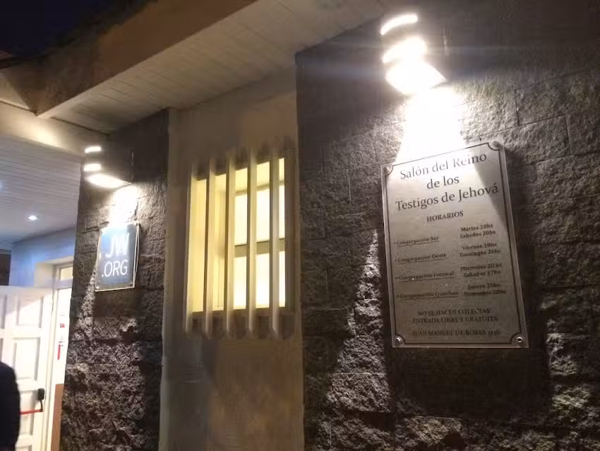 Sal&oacute;n Del Reino De Los Testigos De Jehova