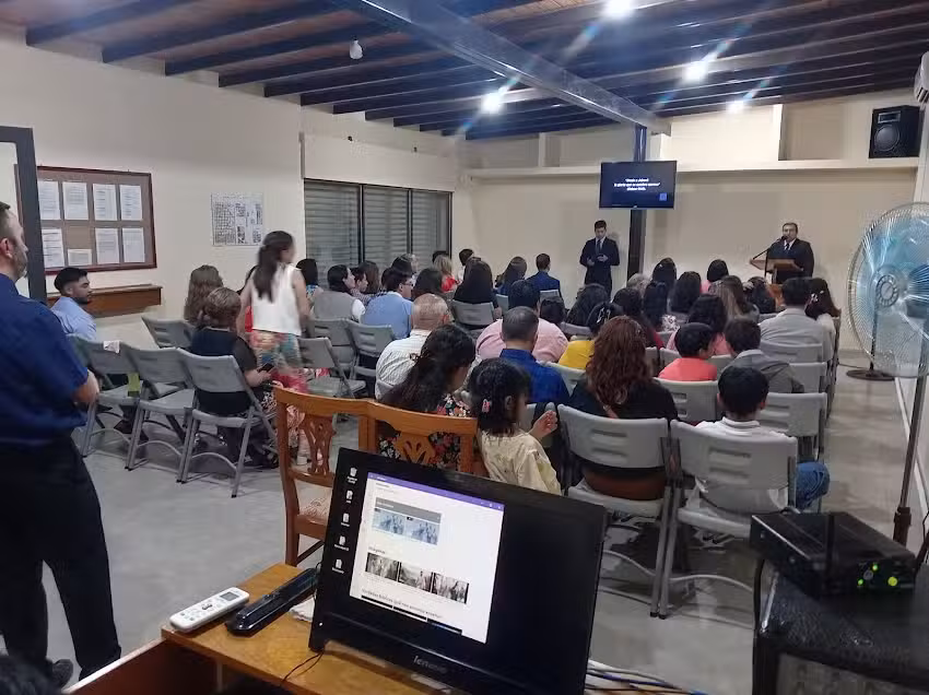 Sal&oacute;n del Reino de los Testigos de Jehov&aacute;